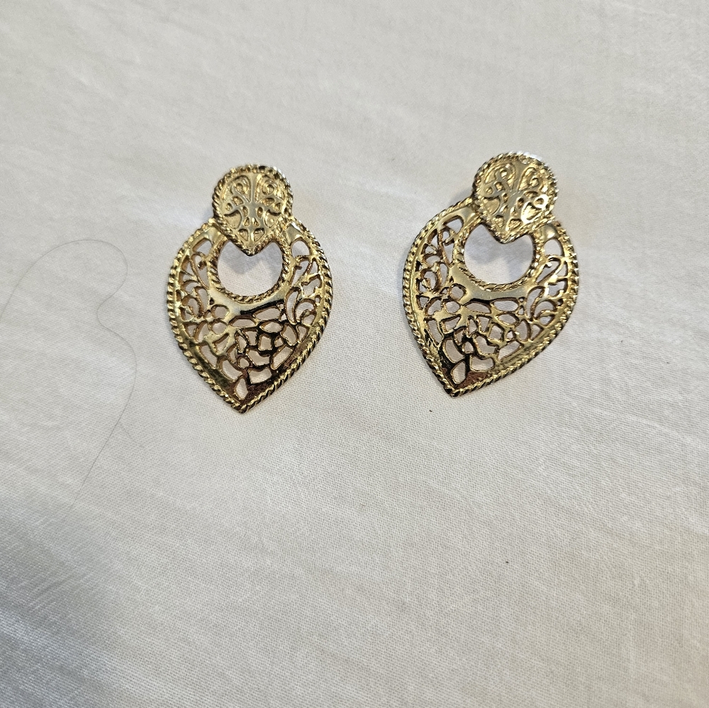 Gold color earrings